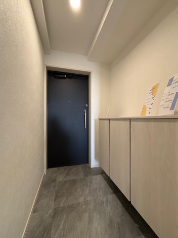 ライオンズガーデン稲沢西棟の玄関