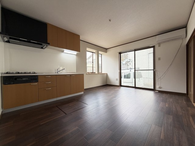 八街榎戸戸建ての居間・リビング