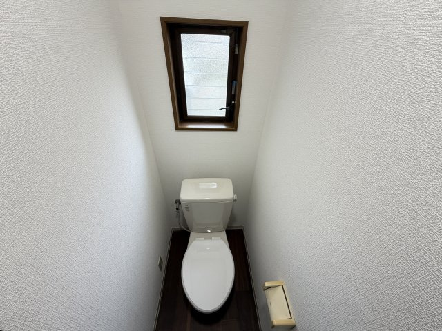 八街榎戸戸建てのトイレ