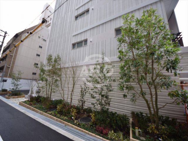 ブランズ北堀江プレイス　堀江小学校のエントランス|ブランズ北堀江プレイス　エントランス