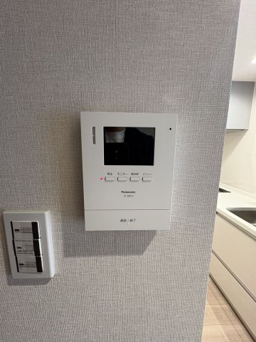 宝マンション滝ノ水の防犯設備|モニター付きインターホン