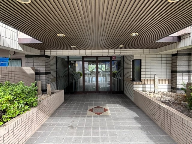 グローリアス有松北のエントランス