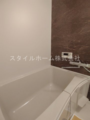 胡蝶羽根井の浴室|別部屋写真です。