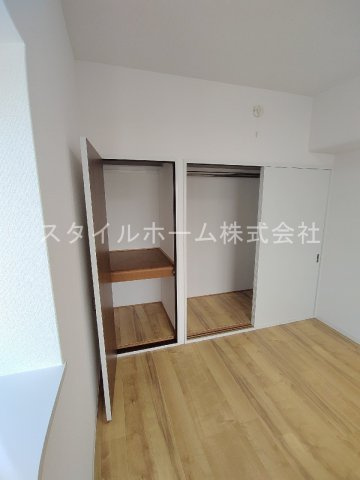 胡蝶羽根井の収納|別部屋写真です。