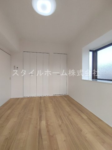 胡蝶羽根井の洋室|別部屋写真です。