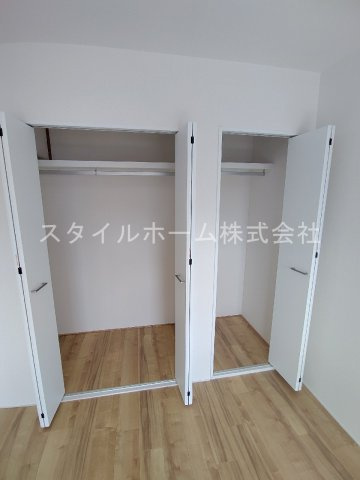 胡蝶羽根井の収納|別部屋写真です。