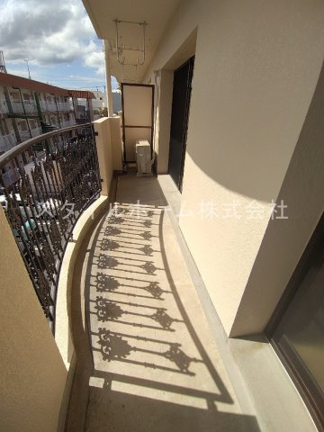 胡蝶羽根井のバルコニー|別部屋写真です。