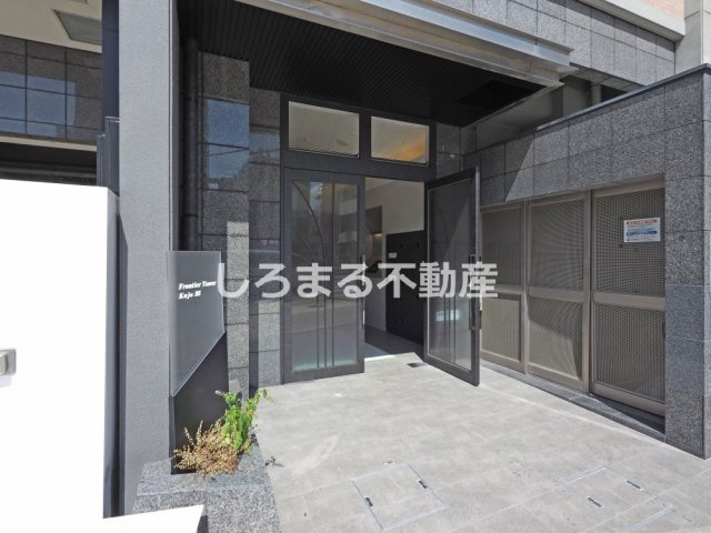 フロンティアタワー九条Ⅲのエントランス