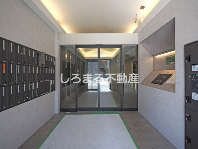 フロンティアタワー九条Ⅲのエントランス