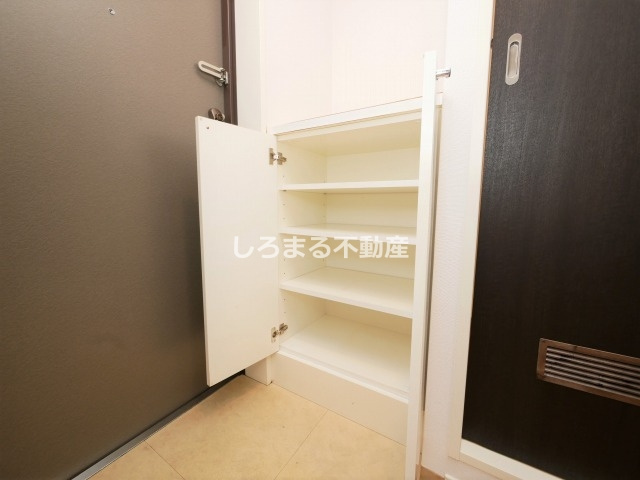 フロンティアタワー九条Ⅲの収納