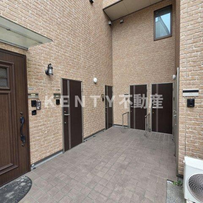 【エントランス】 | South One | ゆとりのあるエントランスです