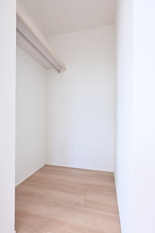 【収納】 | 太田市新田上江田町　タクトホーム | 寝室にはウォークインクローゼットがついておりおしゃれなご家族もうれしい空間です♪