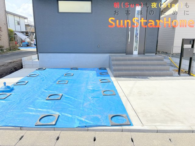 【サンスターホーム】福生市熊川　長期優良新築戸建の駐車場