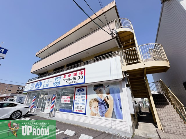 ヴィレッジハヤシの外観