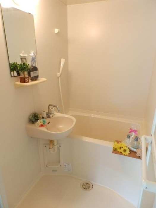 ハイツミレムの浴室|浴室