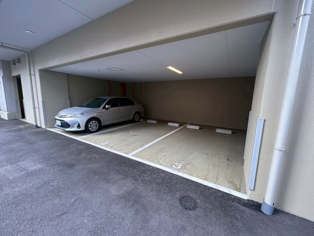 リヴェント福島の駐車場
