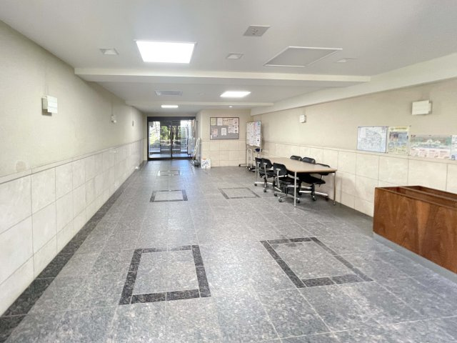 仲介手数料無料　コスモ大島グランコート　角部屋　リノベーション済のエントランス