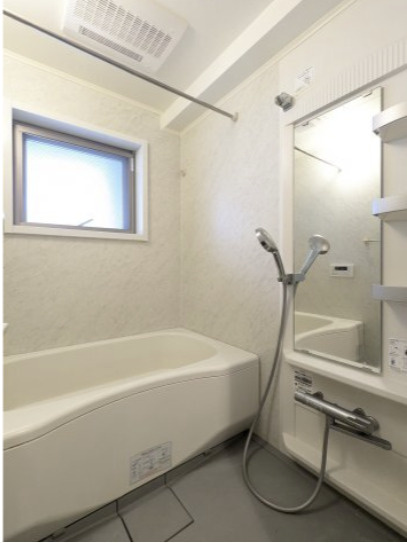 ルクレ初台の浴室