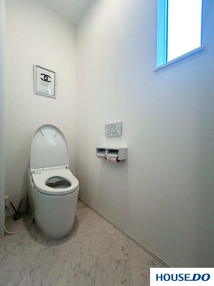 中古戸建　佐野市犬伏新町　平家のトイレ|落ち着いた色調のトイレです