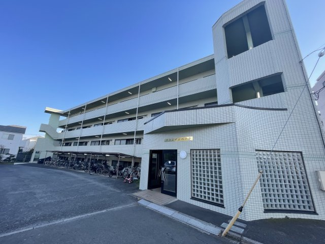 グランディパークの外観