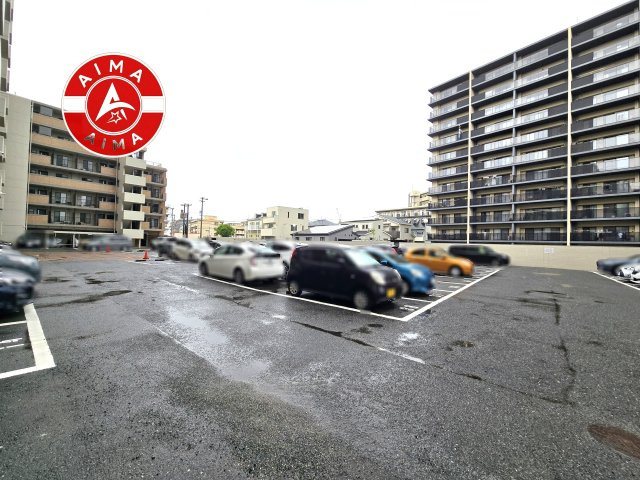 原パーク・ホームズの駐車場|敷地内駐車場です。