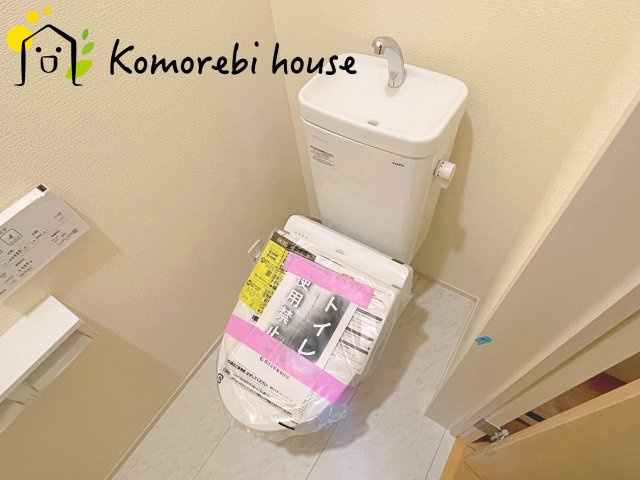 桶川市東2丁目　3期　新築一戸建て　ブルーミングガーデン　01のトイレ|トイレもきれいです