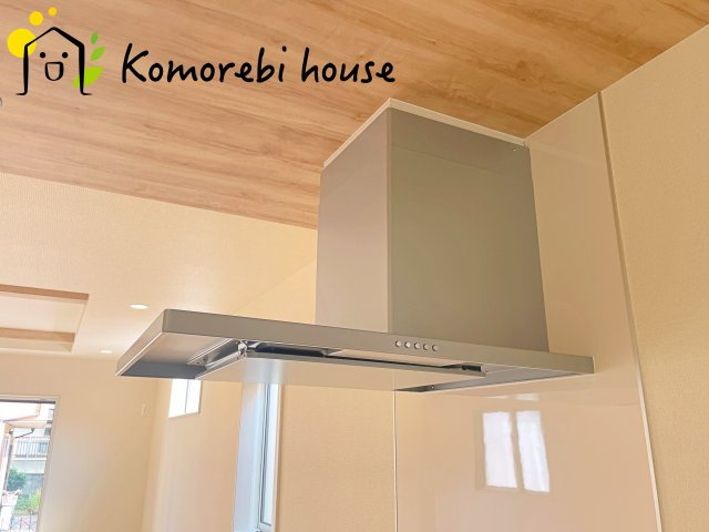 桶川市東2丁目　3期　新築一戸建て　ブルーミングガーデン　01のキッチン|コンパクトなキッチンで掃除もラクラク