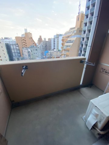 プレサンス金山グリーンパークス　名古屋市賃貸　仲介手数料無料のバルコニー