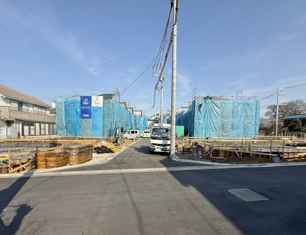 西東京市泉町3丁目 全16棟 2号棟の前面道路含む現地写真|安心の永住邸宅
長期優良住宅・耐震+制震ダンパー施工・住宅性能評価W取得・耐震等級3取得の地震に強い家・省エネ住宅のBELS取得