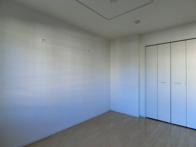 【洋室】 | サニーサイド西福原 | イメージ203号室の写真（反転あり）