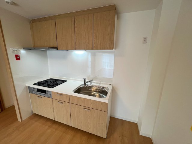 向陽ハイツ　302のキッチン|コンパクトなキッチンでお掃除もらくらく♪