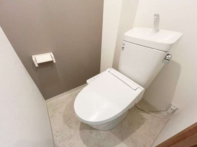 向陽ハイツ　302のトイレ|清潔感のあるトイレです♪