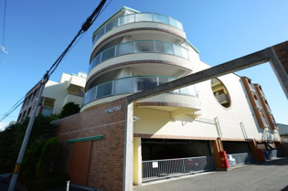オートロック付きで外部からの出入りがなく安心です