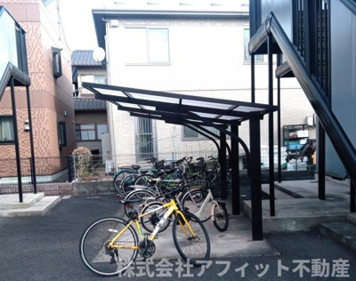 【その他共用部分】 | ジュネライフA棟 | 屋根付き駐輪場