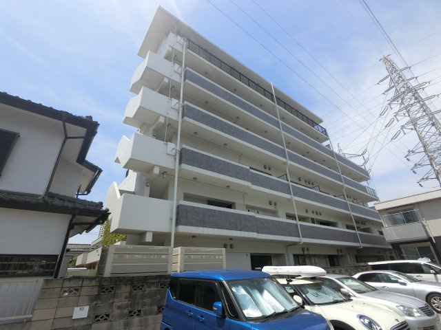 マリアージュ市川の外観