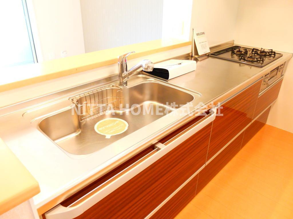 ロイヤルタウン篠山口Ａ棟のキッチン|広々キッチンがオススメＰＯＩＮＴ◆