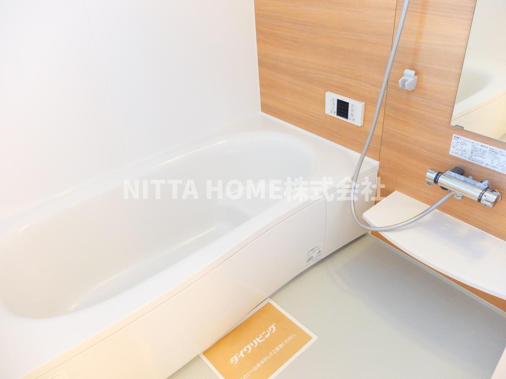 ロイヤルタウン篠山口Ａ棟の浴室|大きな浴槽が魅力的なお風呂です！！