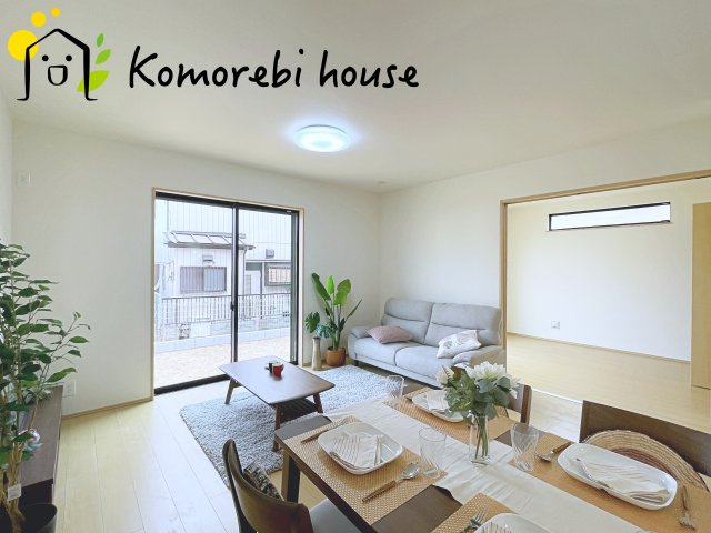 上尾市栄町78番１　新築一戸建て　ハートフルタウン　Aの居間・リビング|26.3.30撮影済み