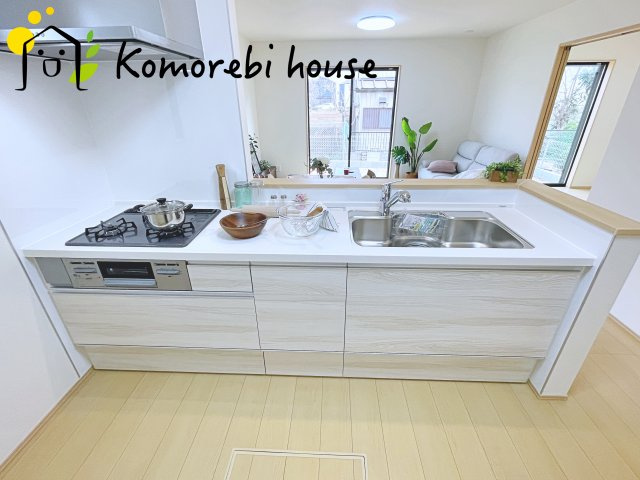 上尾市栄町78番１　新築一戸建て　ハートフルタウン　Aのキッチン|26.3.30撮影済み
