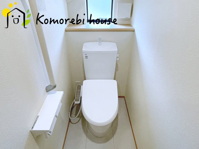 上尾市栄町78番１　新築一戸建て　ハートフルタウン　Aのトイレ|26.3.30撮影済み
