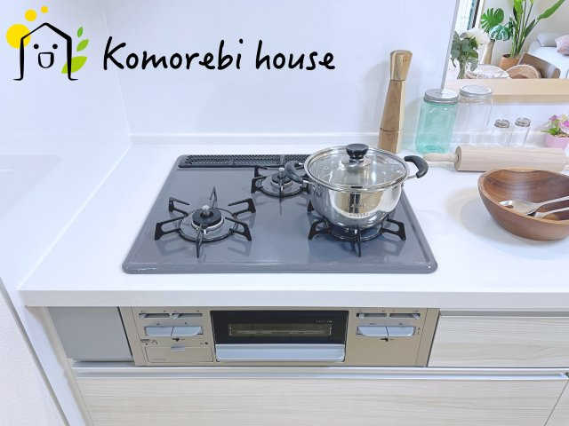 上尾市栄町78番１　新築一戸建て　ハートフルタウン　Aのキッチン|26.3.30撮影済み