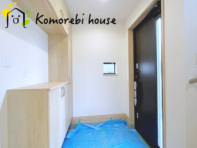 上尾市栄町78番１　新築一戸建て　ハートフルタウン　Aの玄関|26.3.30撮影済み