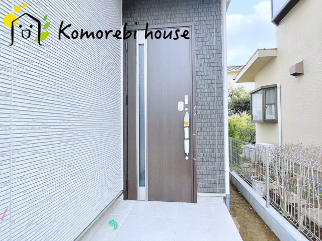 上尾市栄町78番１　新築一戸建て　ハートフルタウン　Aの玄関|26.3.30撮影済み