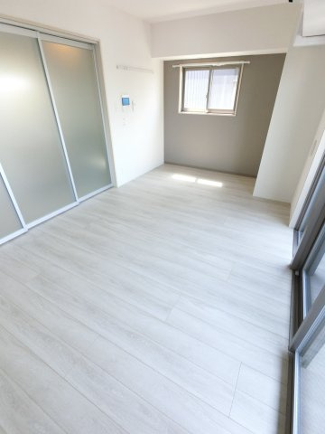 KDXレジデンス千葉中央Eastの洋室