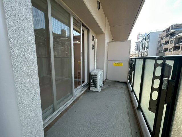 【バルコニー】