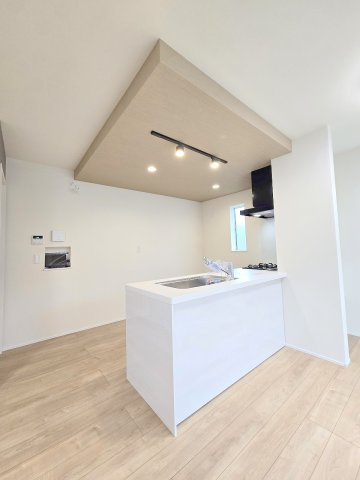 青梅市畑中２丁目　全1棟のキッチン