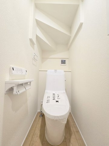 青梅市畑中２丁目　全1棟のトイレ