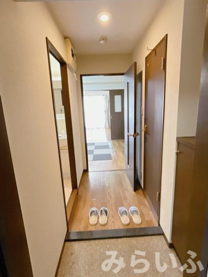 【玄関】 | メゾンドグロリア