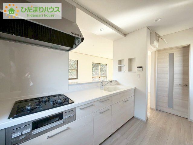 いわき市南台1丁目　中古戸建のキッチン|ご家族と会話しながら、お料理だって出来ちゃいます☆彡