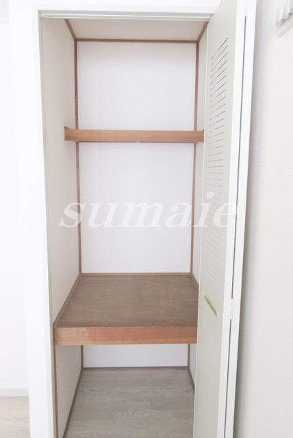 メゾンアサヒの収納|寝室の収納スペースです！